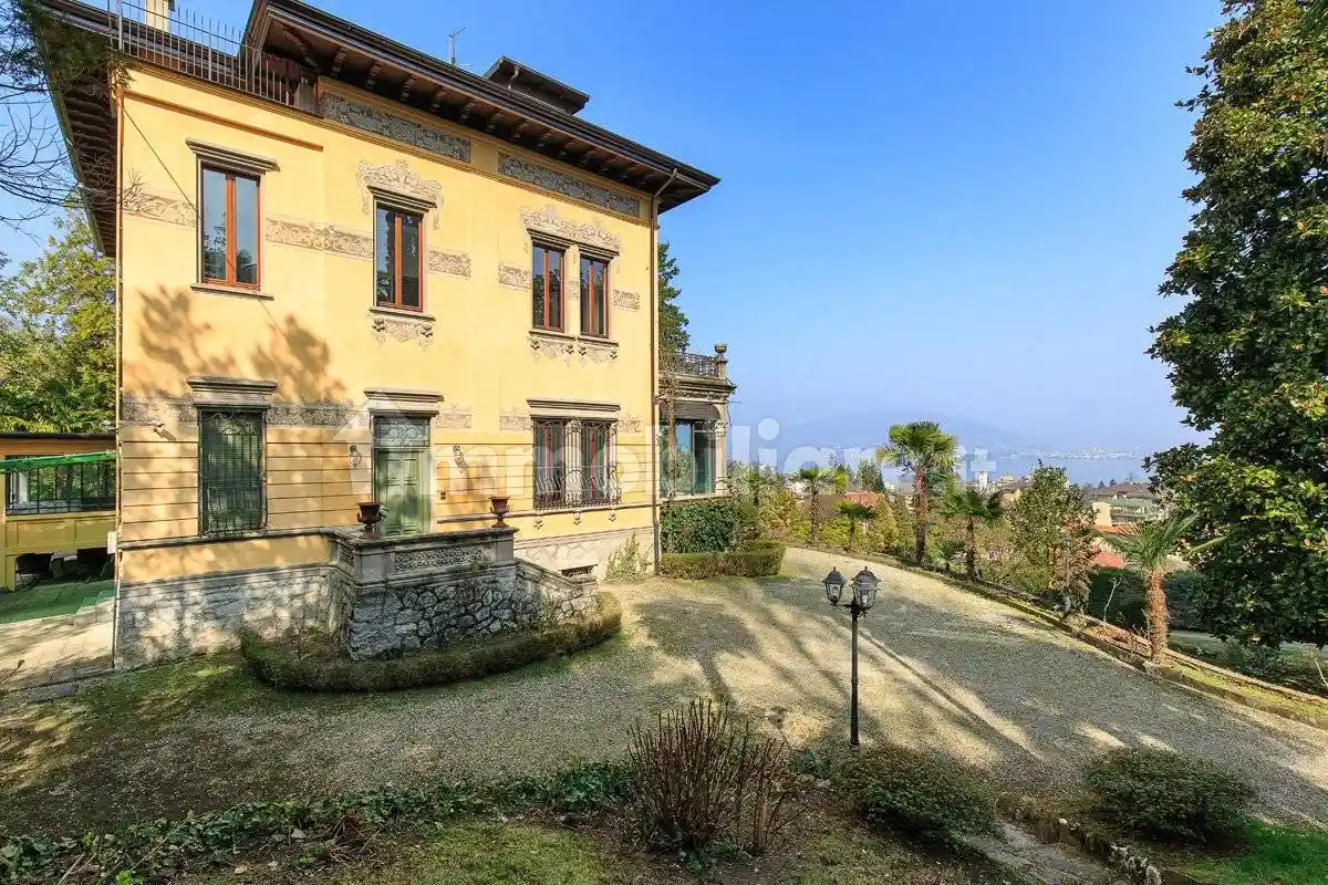 Villa in vendita a Stresa