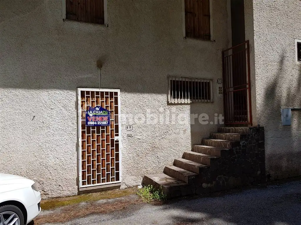 Appartamento in affitto a Spezzano della Sila