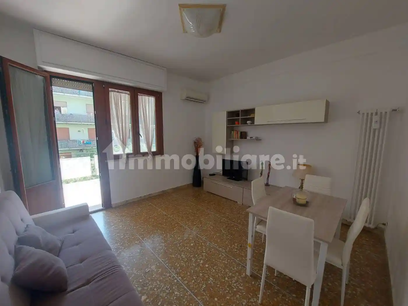 Appartamento in affitto a Ladispoli