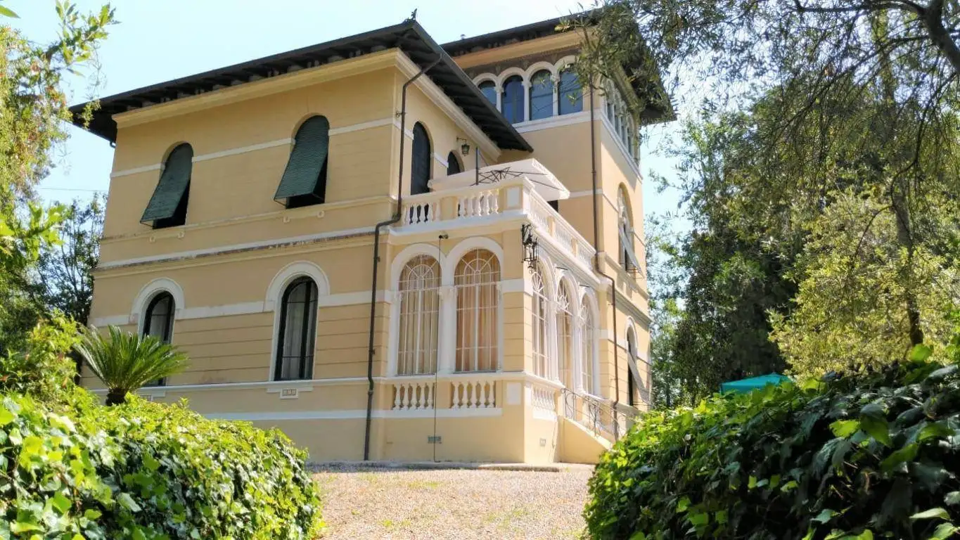 Villa in vendita a Lucca