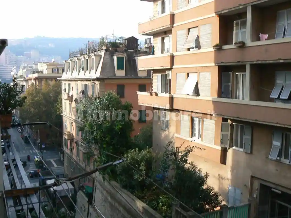 Appartamento in vendita a Genova