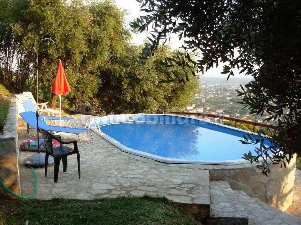 Villa in affitto a Seravezza