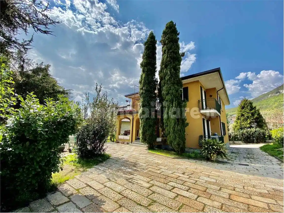 Villa bifamiliare via Giuseppe Parini, Cesana Brianza - foto 4