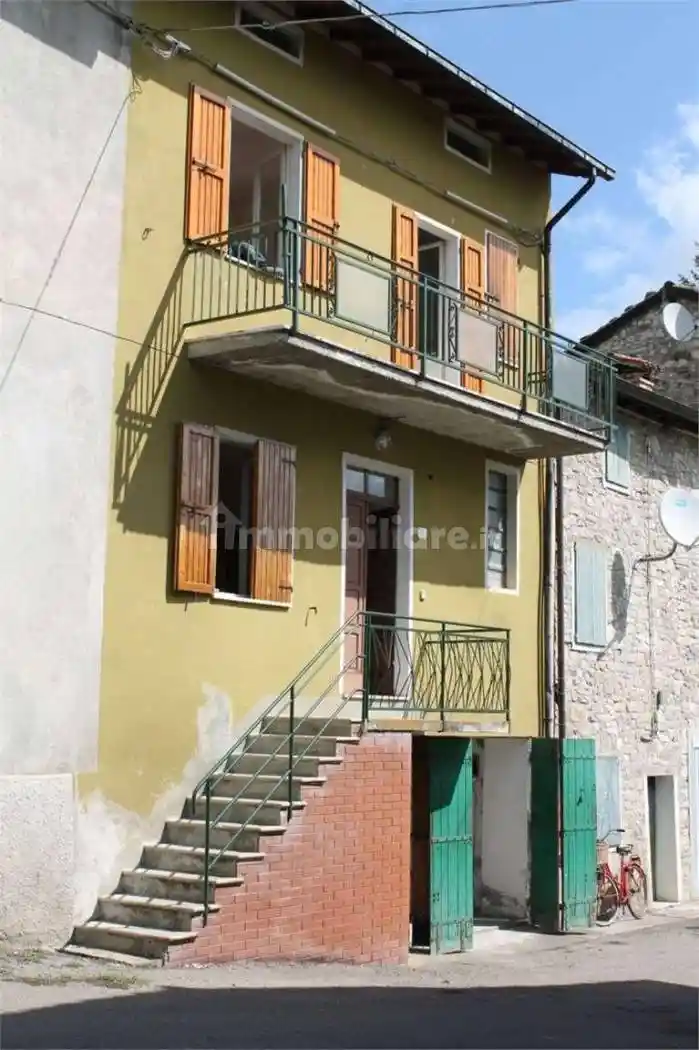 Casa indipendente in vendita a Neviano degli Arduini