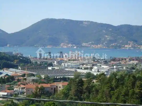 Villa in vendita a La Spezia