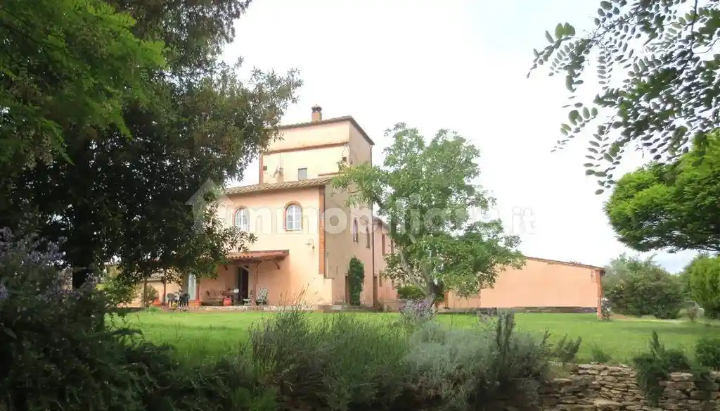 Villa in vendita a Castelnuovo Berardenga