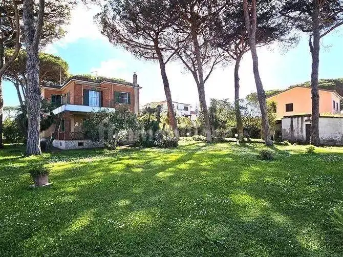 Villa in affitto a Anzio