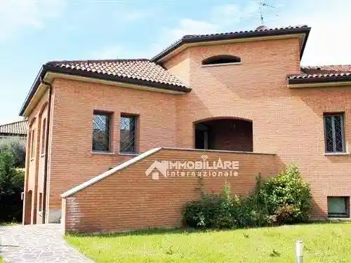 Villa in vendita a Bernareggio