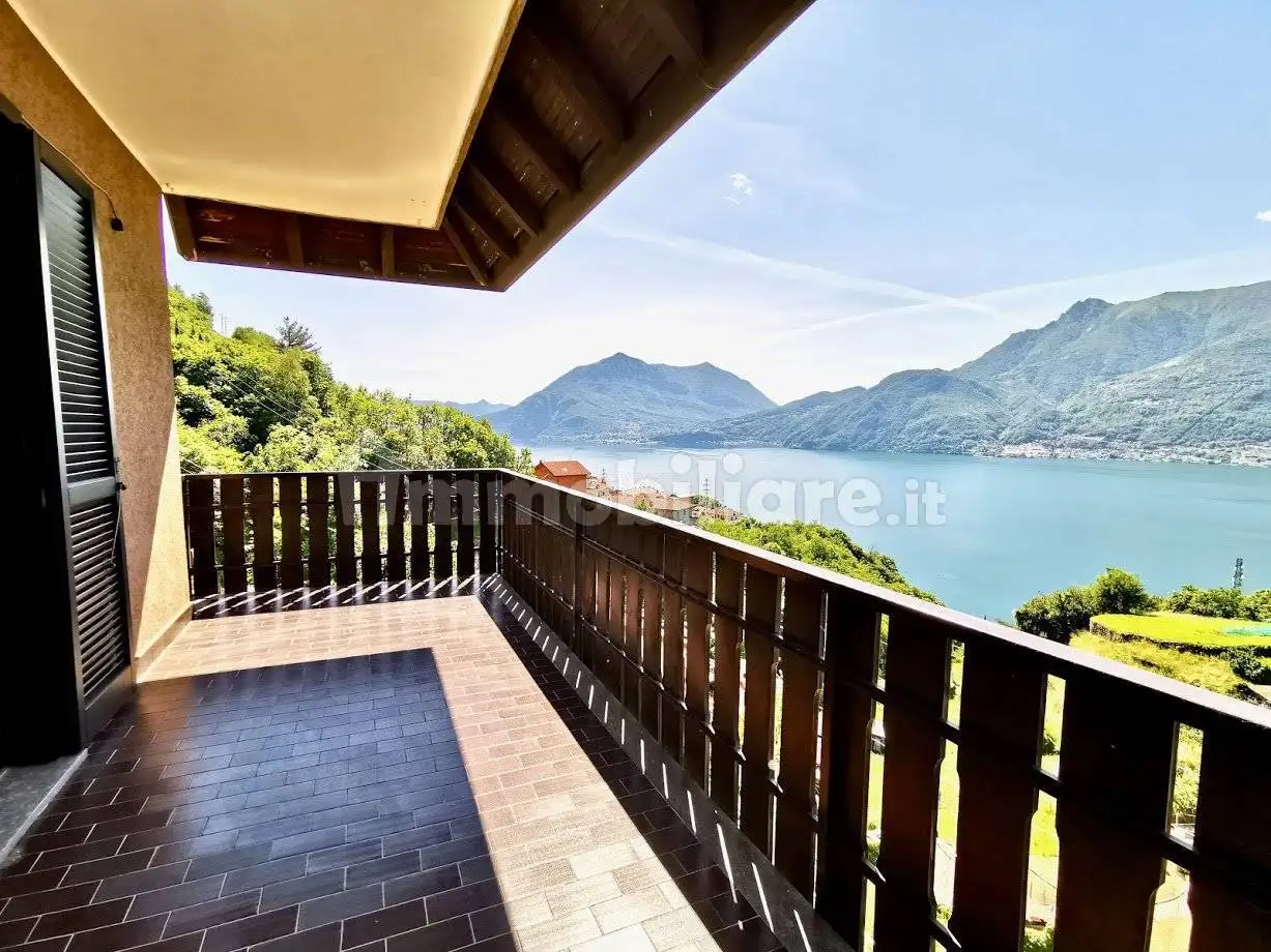 Appartamento in affitto a Bellano