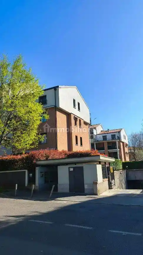 Appartamento in affitto a Senago