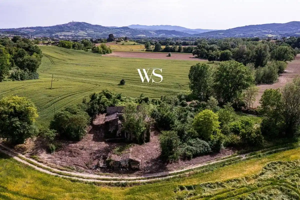 Rustico - Casale in vendita a Todi