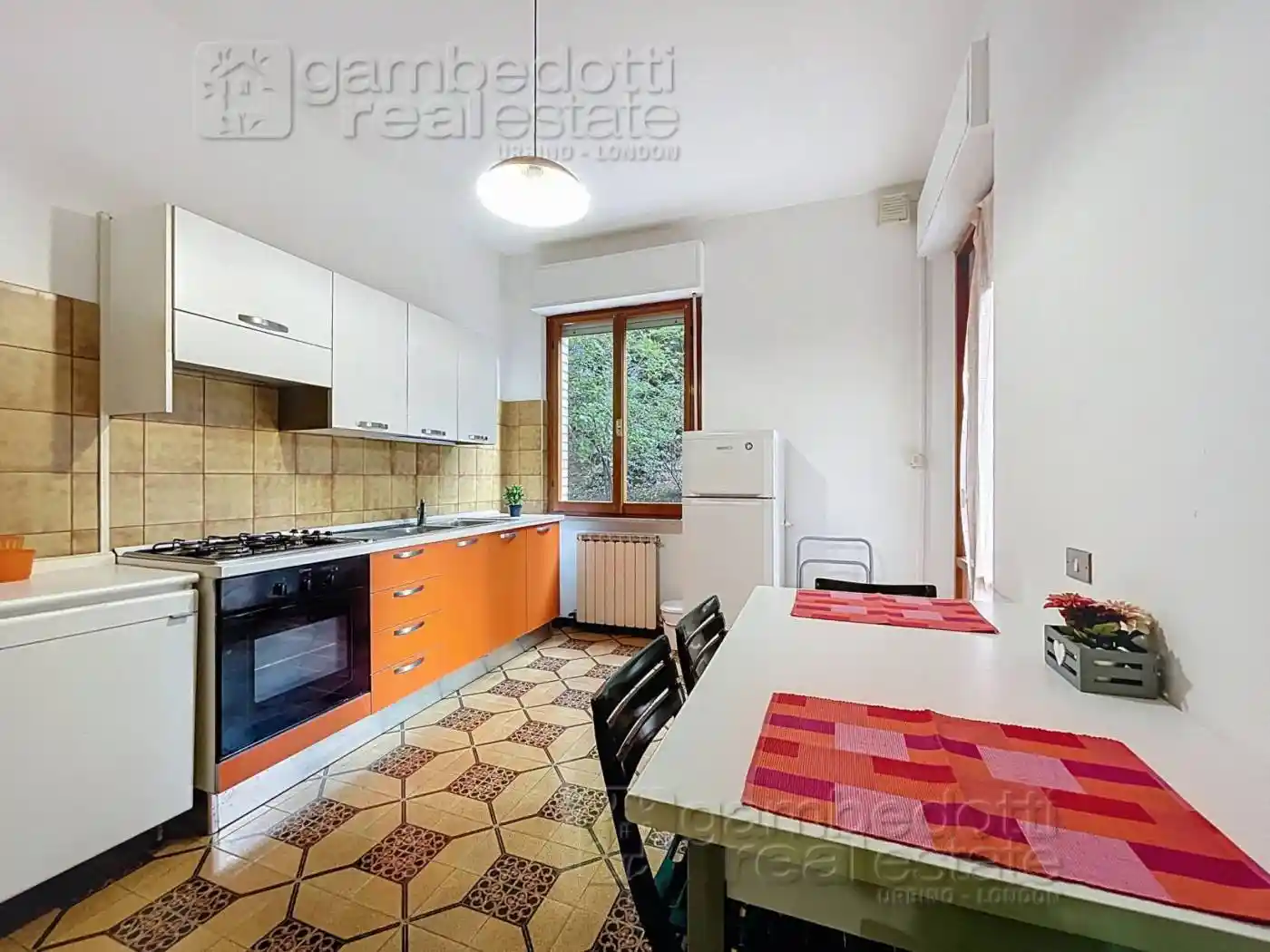 Appartamento ottimo stato, piano rialzato, Centro, Urbino - foto 3