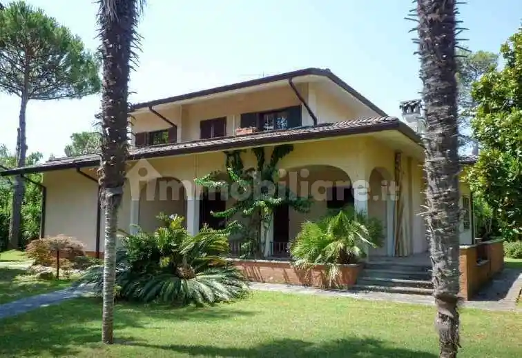 Casa indipendente in vendita a Forte dei Marmi