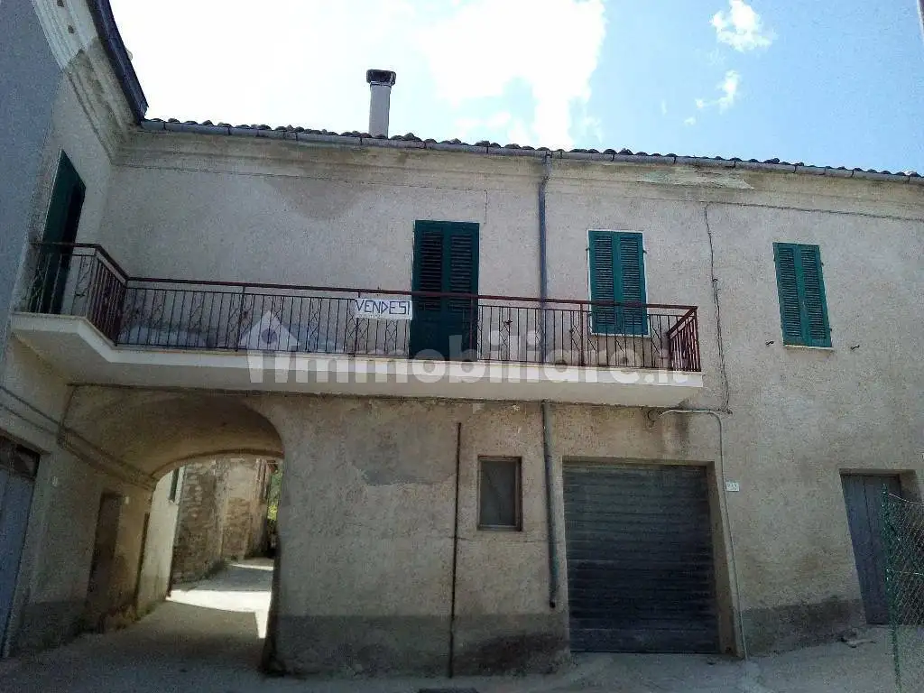 Rustico - Casale in vendita a Campli