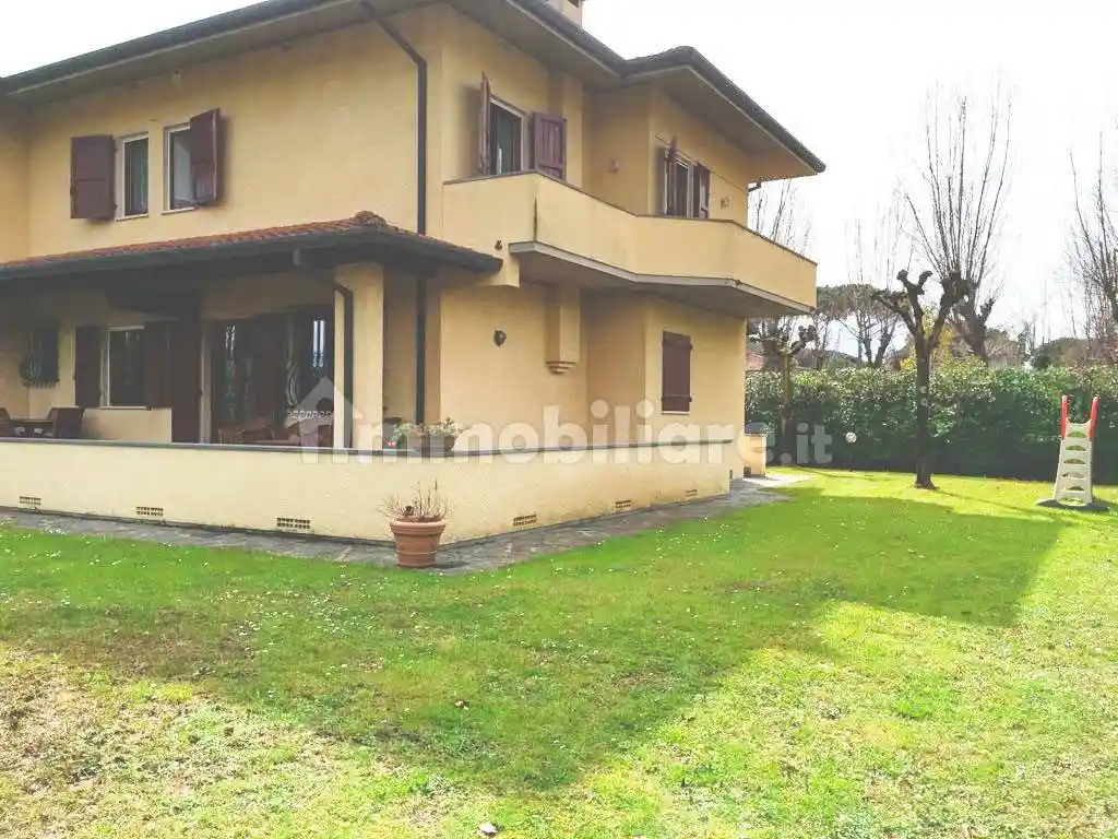 Villa in affitto a Forte dei Marmi