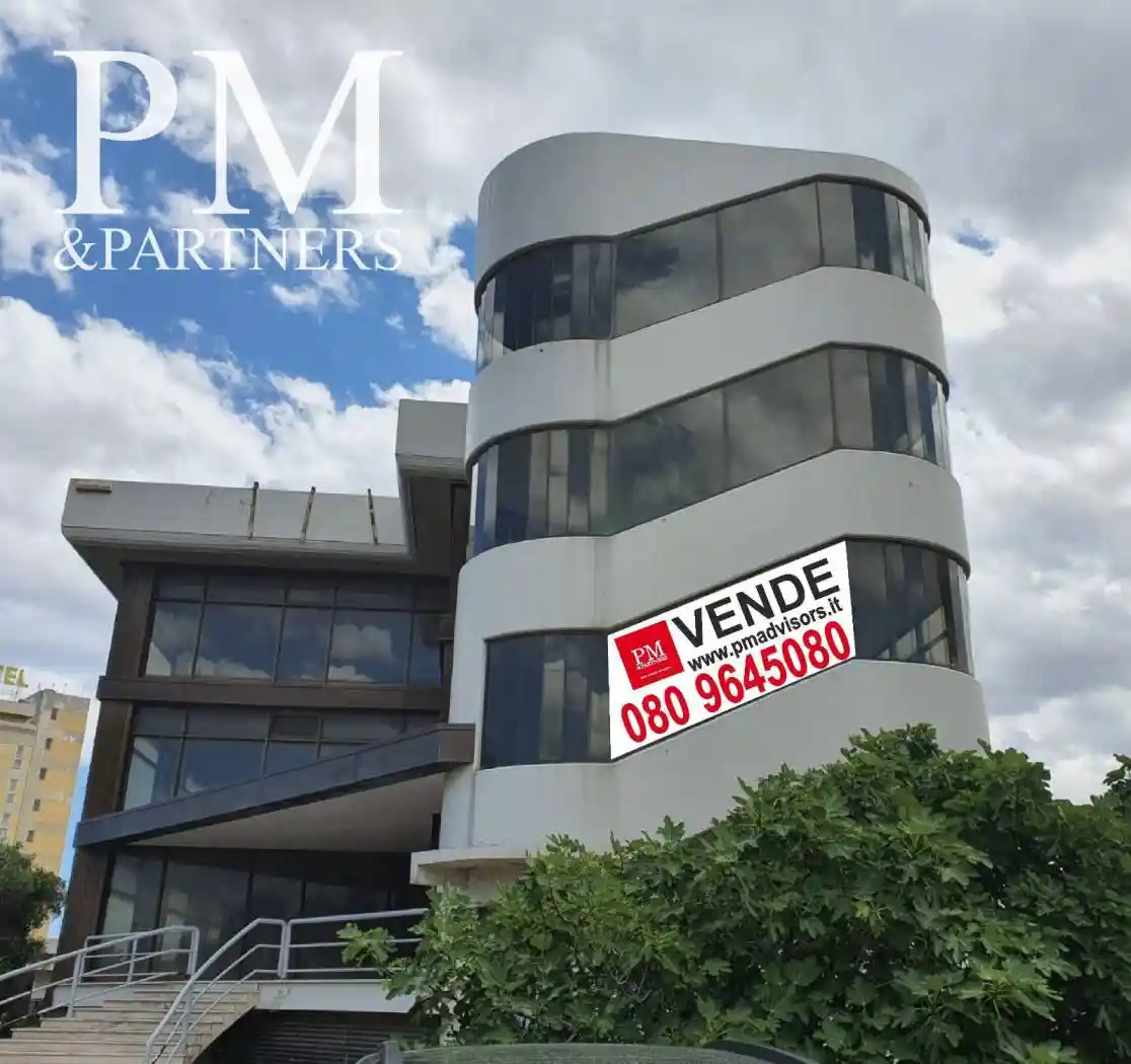 Palazzo - Edificio in vendita a Modugno