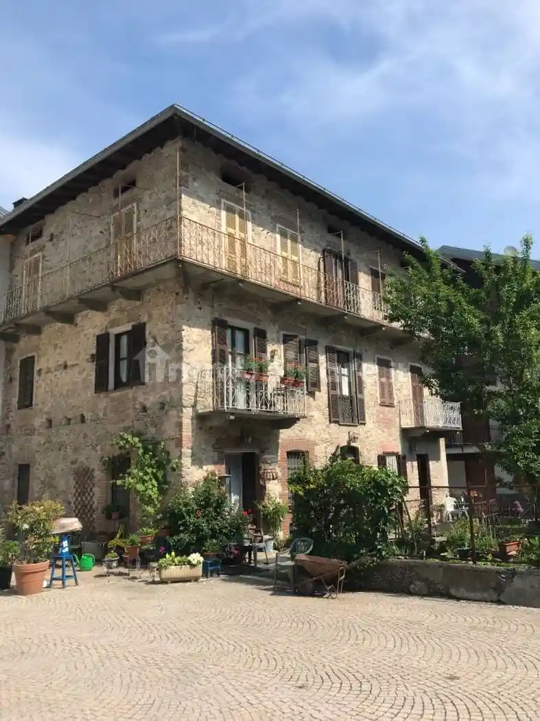 Appartamento in vendita a Vernante