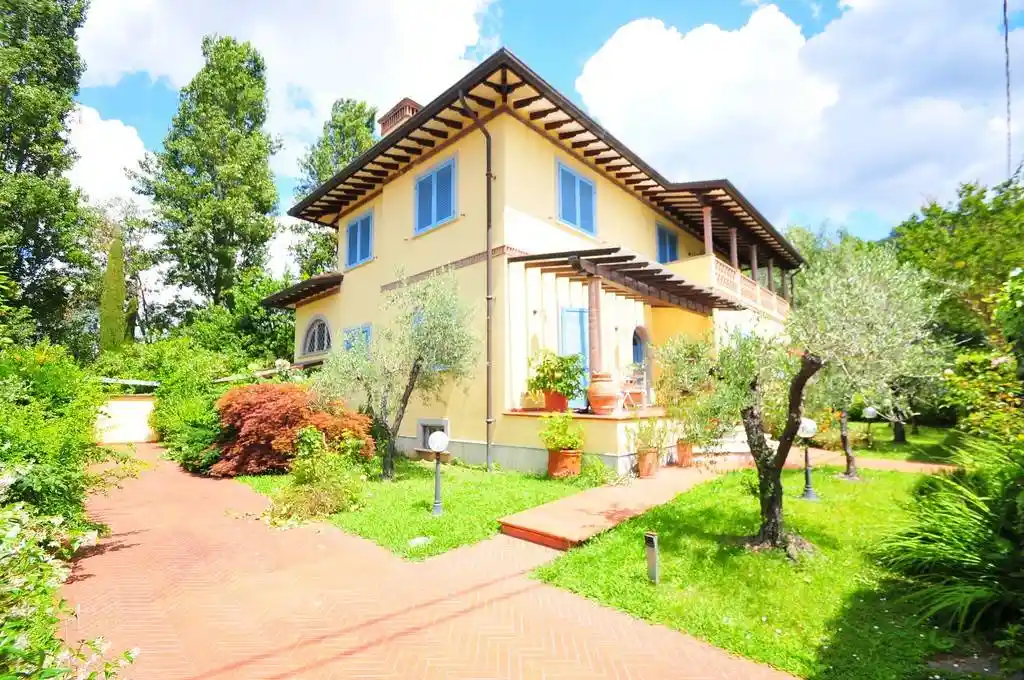 Villa in vendita a Pietrasanta