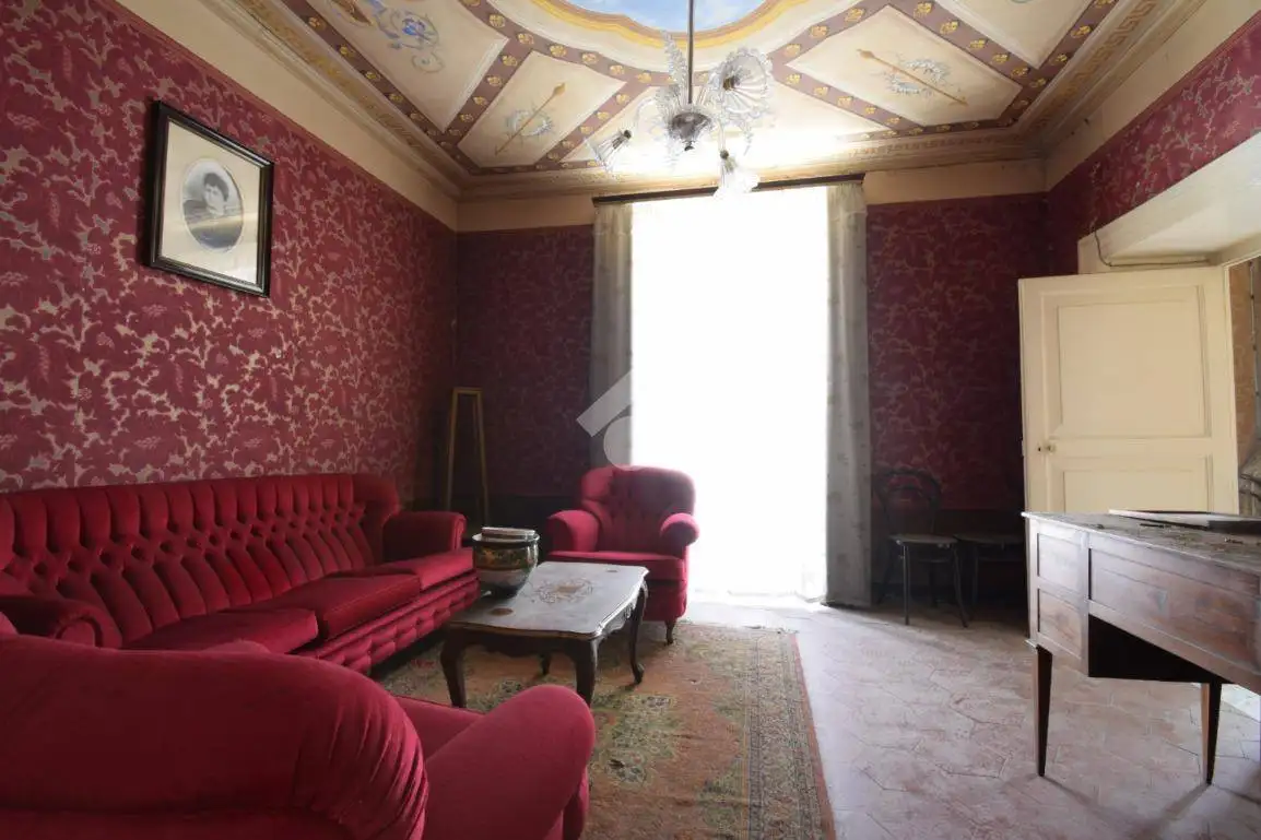 Palazzo - Edificio in vendita a Sant'Agata de' Goti