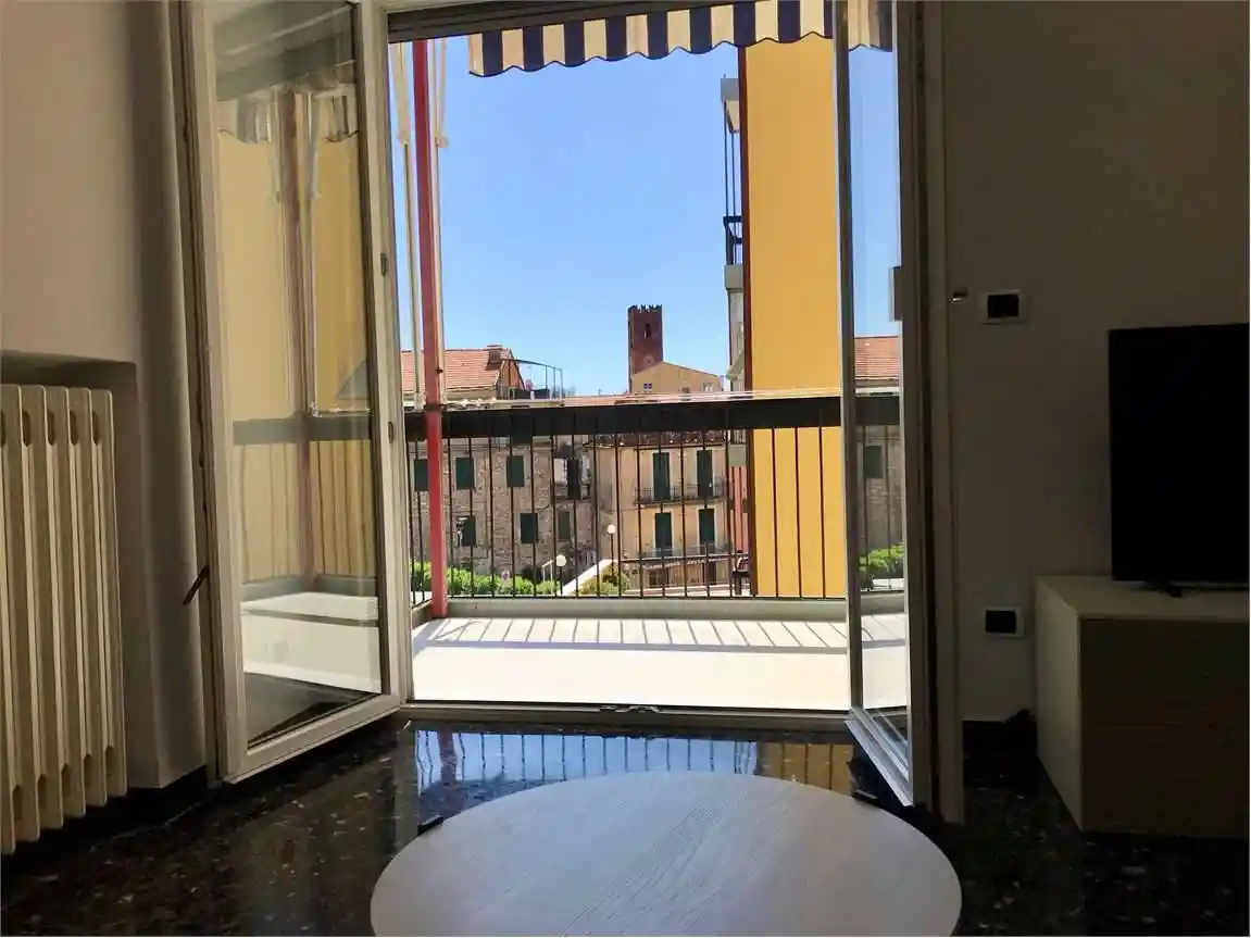 Appartamento in affitto a Noli