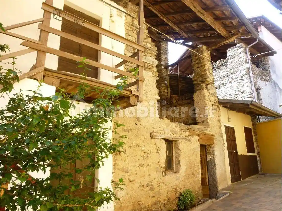 Rustico - Casale in vendita a Brovello-Carpugnino