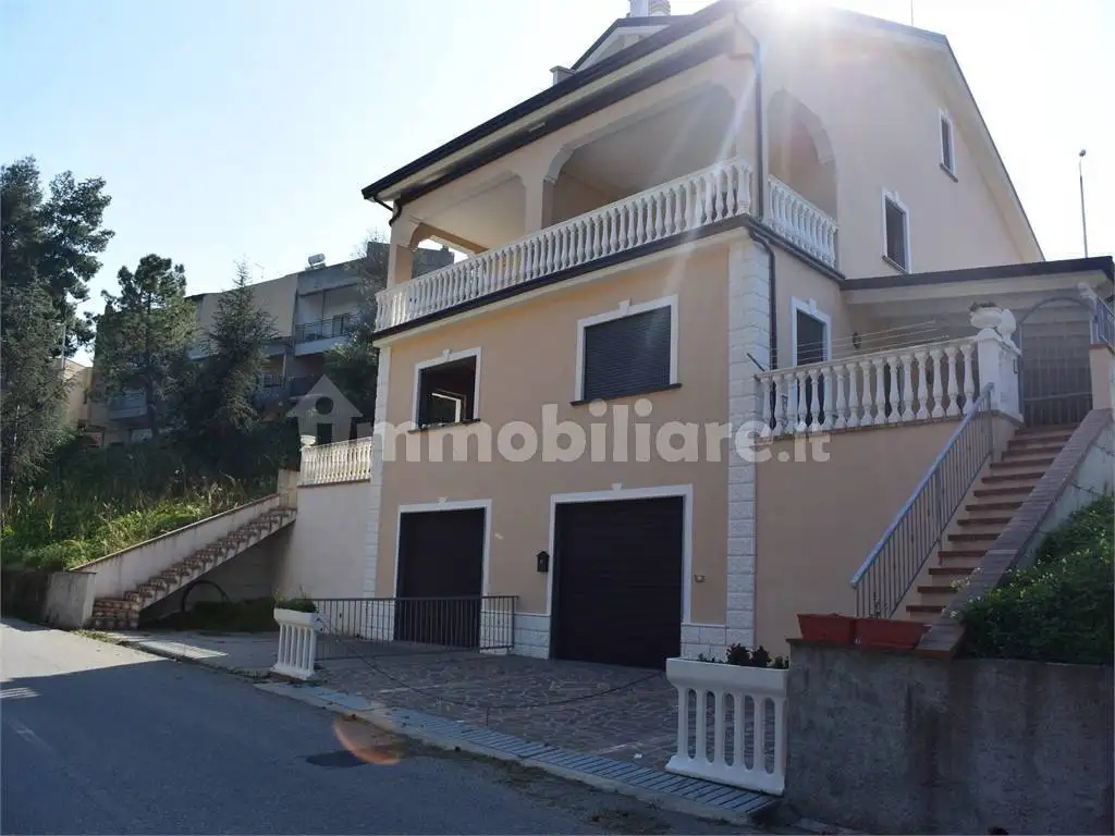 Villa in vendita a Mandatoriccio