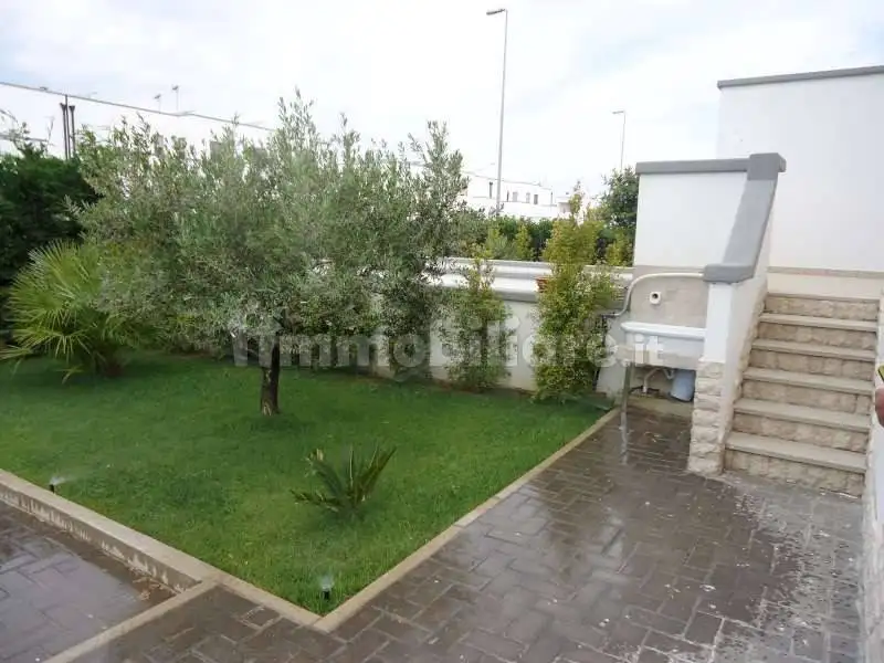 Villetta a schiera in affitto a Brindisi