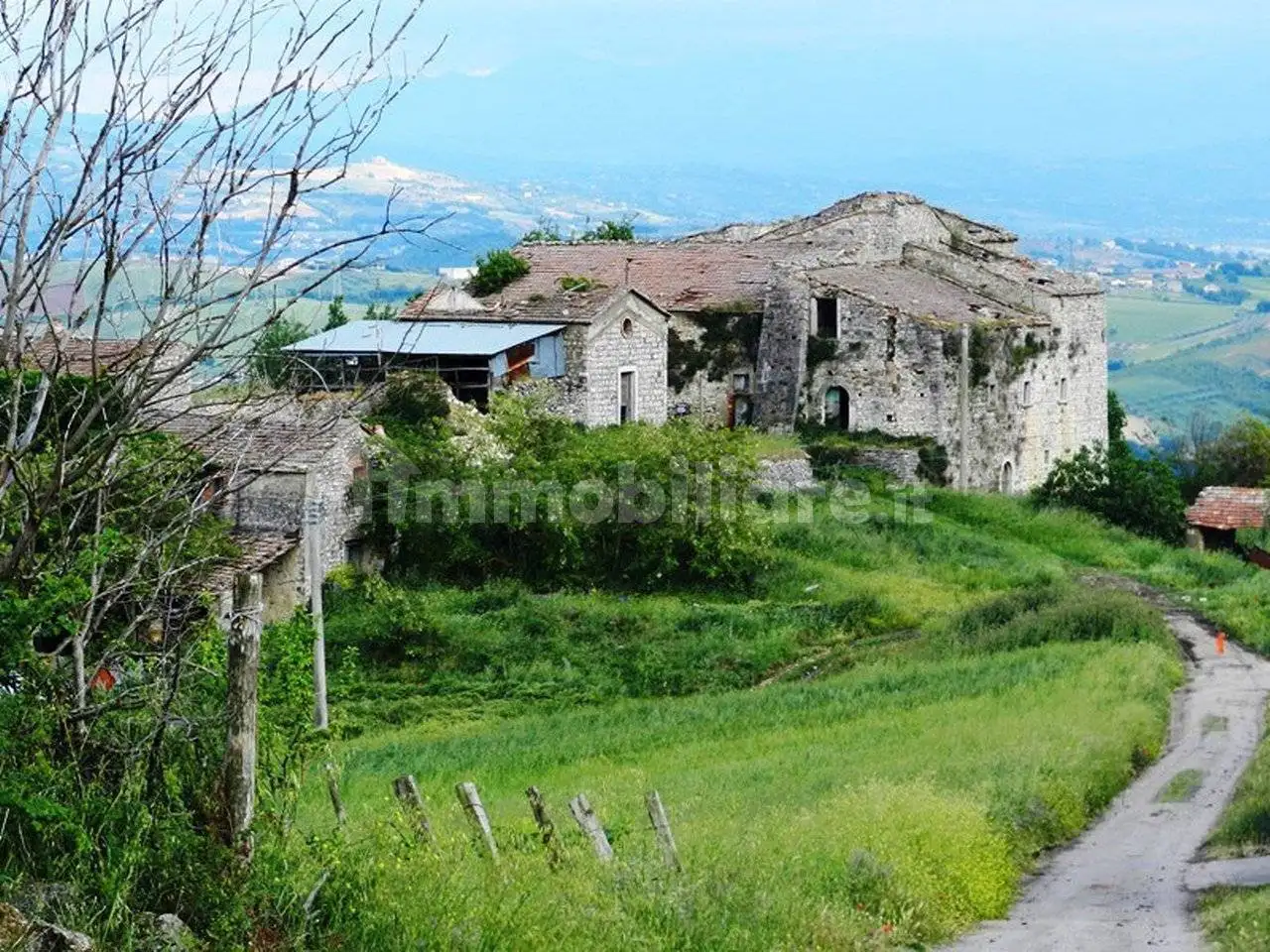 Palazzo - Edificio in vendita a Pago Veiano
