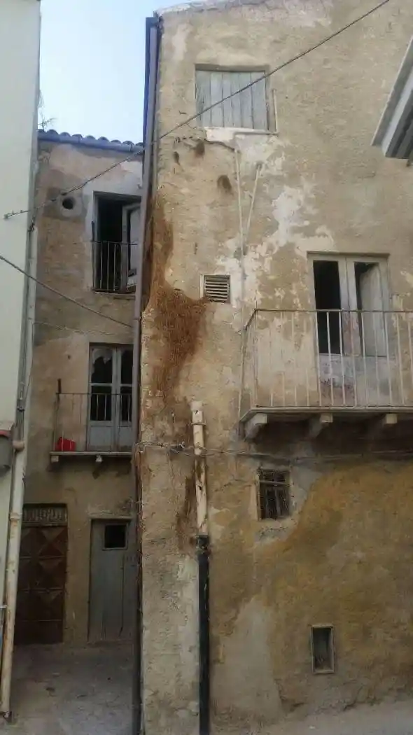 Palazzo - Edificio in vendita a Favara