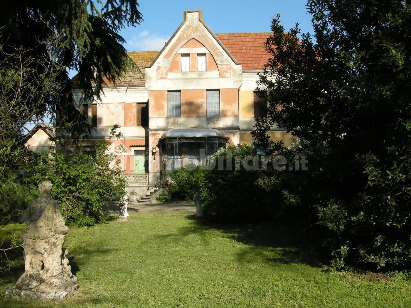 Villa in vendita a Collecchio