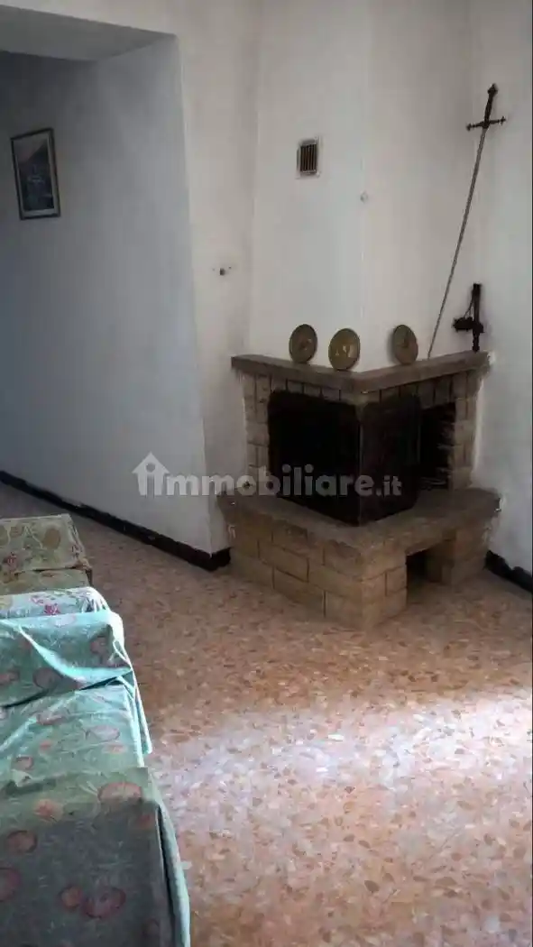 Appartamento in vendita a Follo