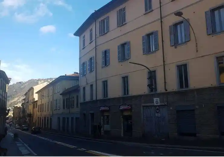 Appartamento in vendita a Como