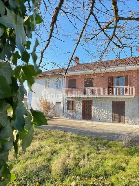 Casa indipendente in vendita a Cherasco