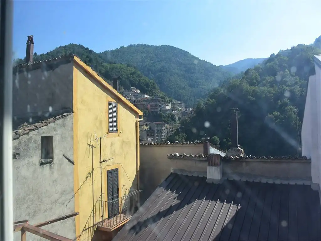 Palazzo - Edificio in vendita a Longobucco