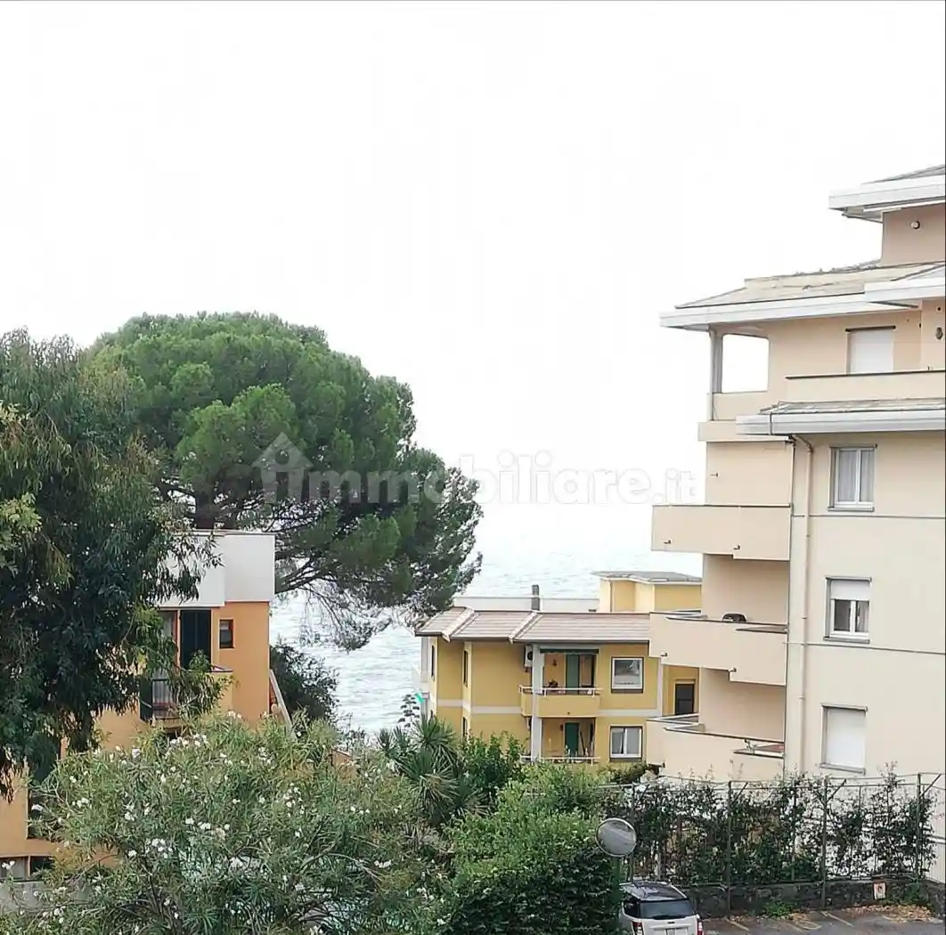 Appartamento in affitto a Arenzano