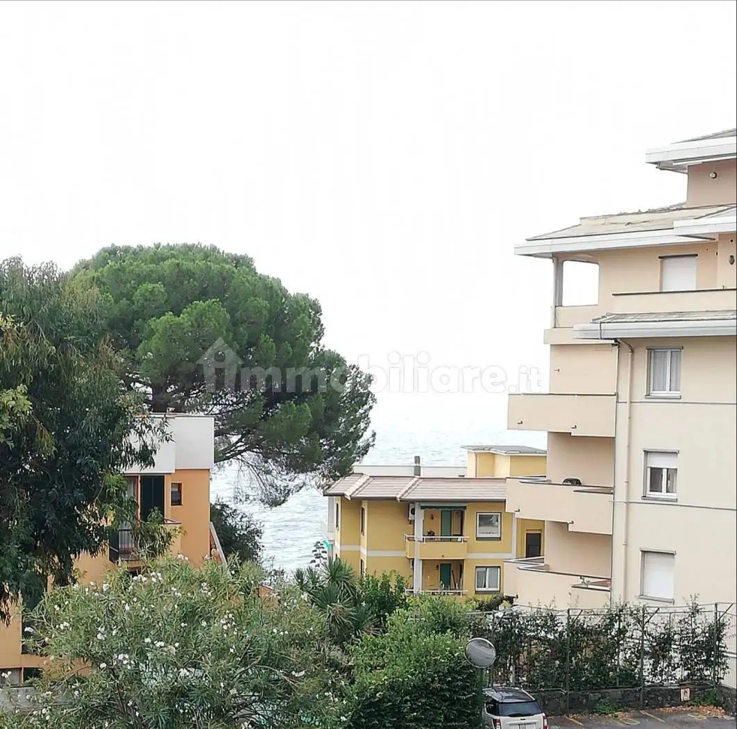 Appartamento in affitto a Arenzano