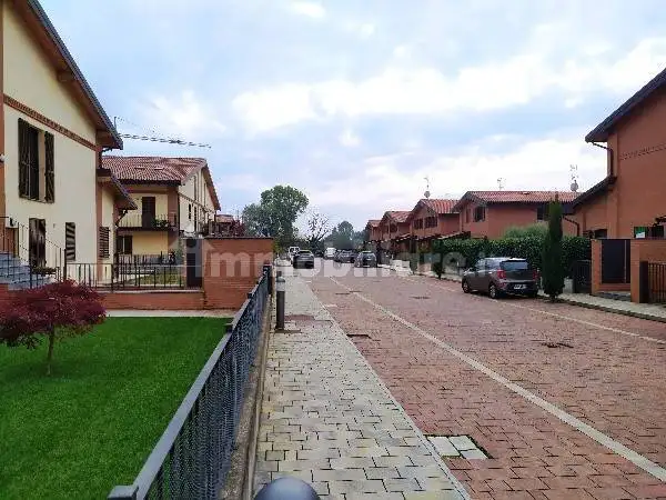 Trilocale via Enrico Berlinguer 43, Borgarello - foto 4