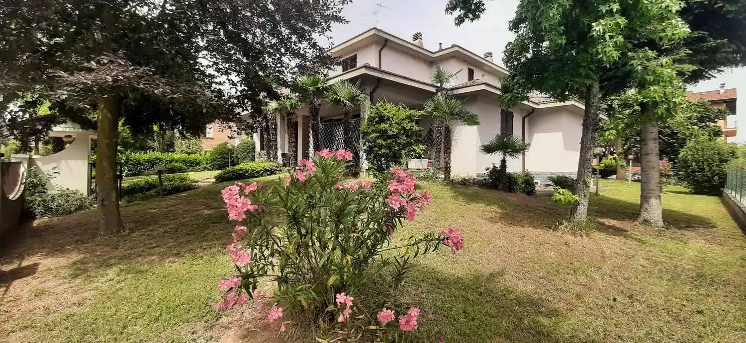 Villa in vendita a Piacenza