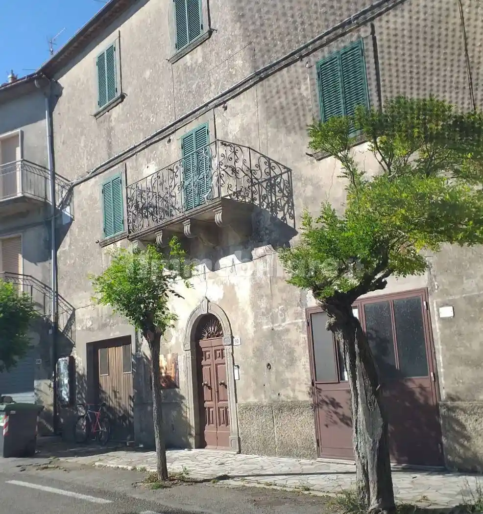 Appartamento in vendita a Semproniano