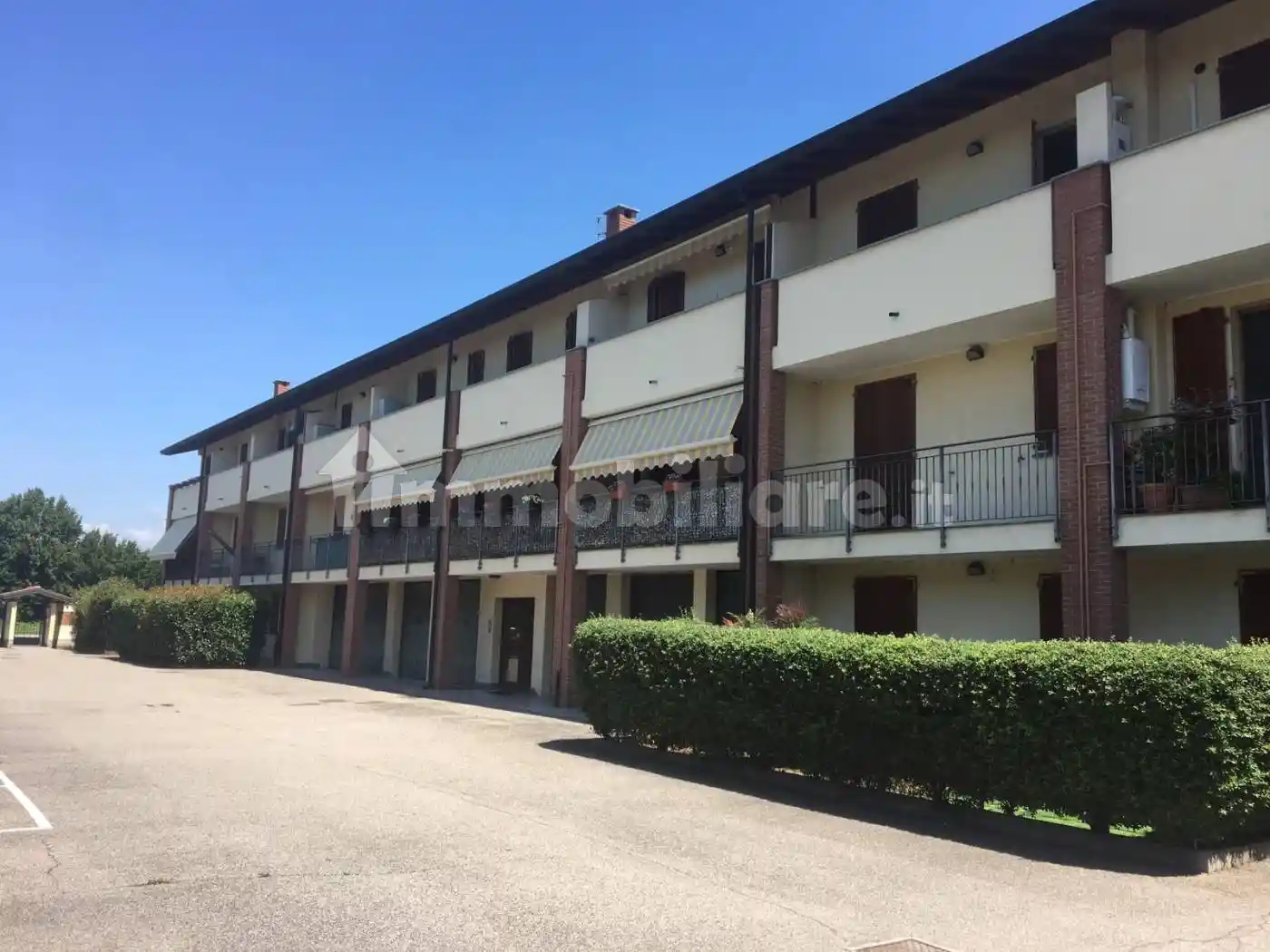 Appartamento in affitto a Vernate