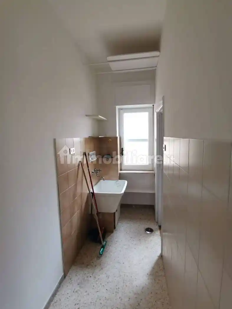 Trilocale piazza Alcide De Gasperi 4, Centro, Avigliano - foto 3