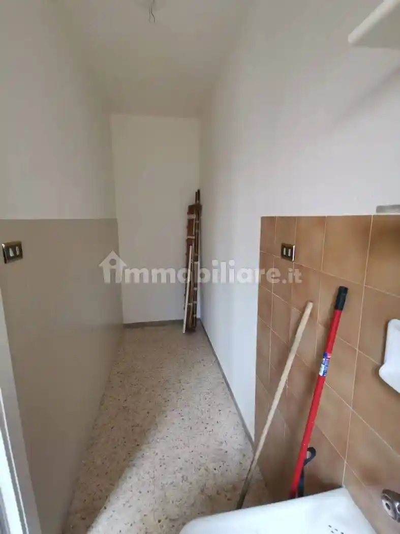 Trilocale piazza Alcide De Gasperi 4, Centro, Avigliano - foto 4