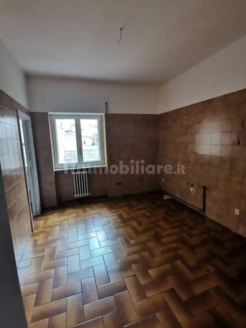 Trilocale piazza Alcide De Gasperi 4, Centro, Avigliano - foto 5