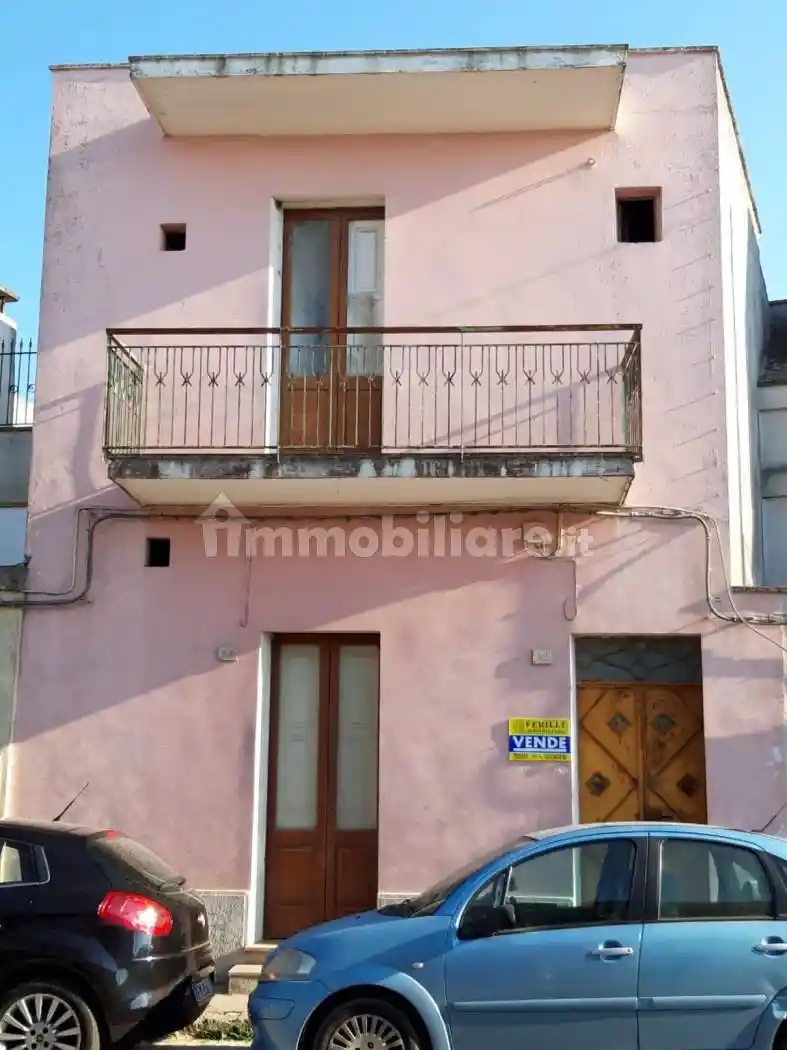 Palazzo - Edificio in vendita a Corsano