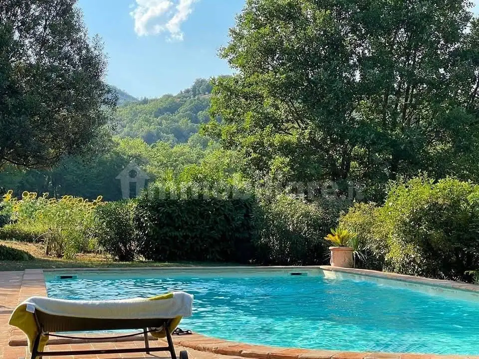 Rustico - Casale in affitto a Todi