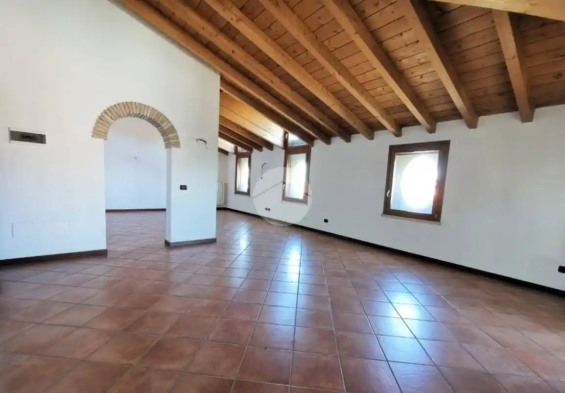 Appartamento in vendita a Dello