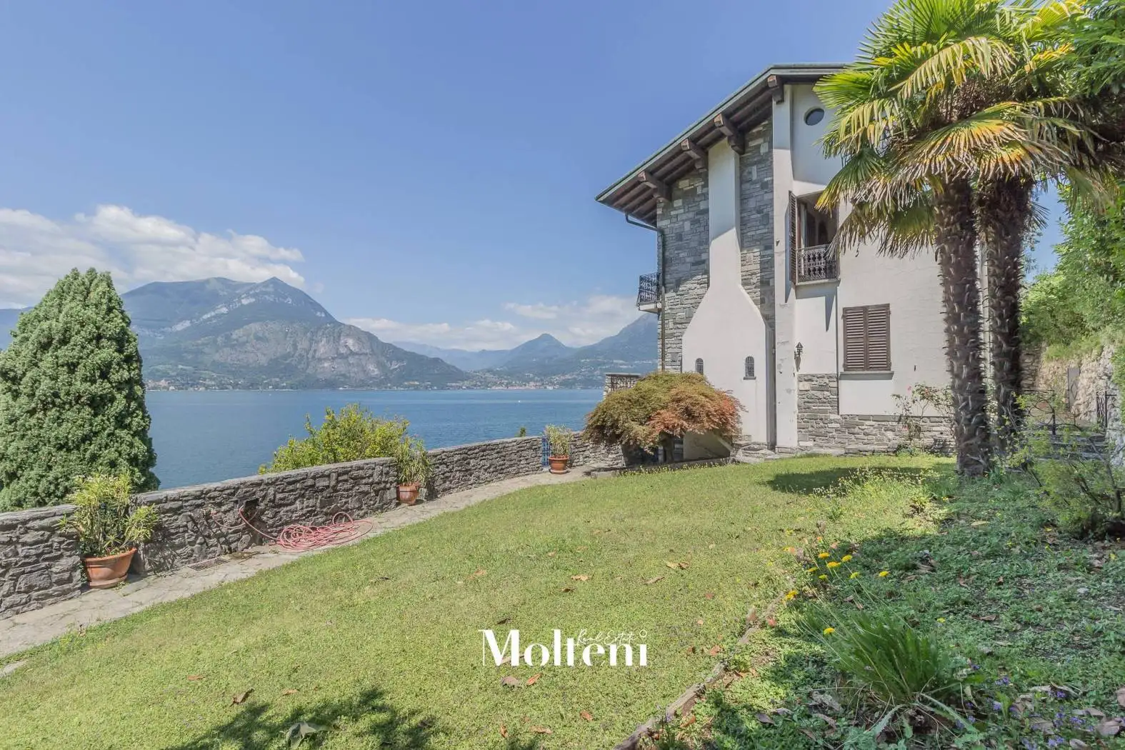Villa in vendita a Varenna