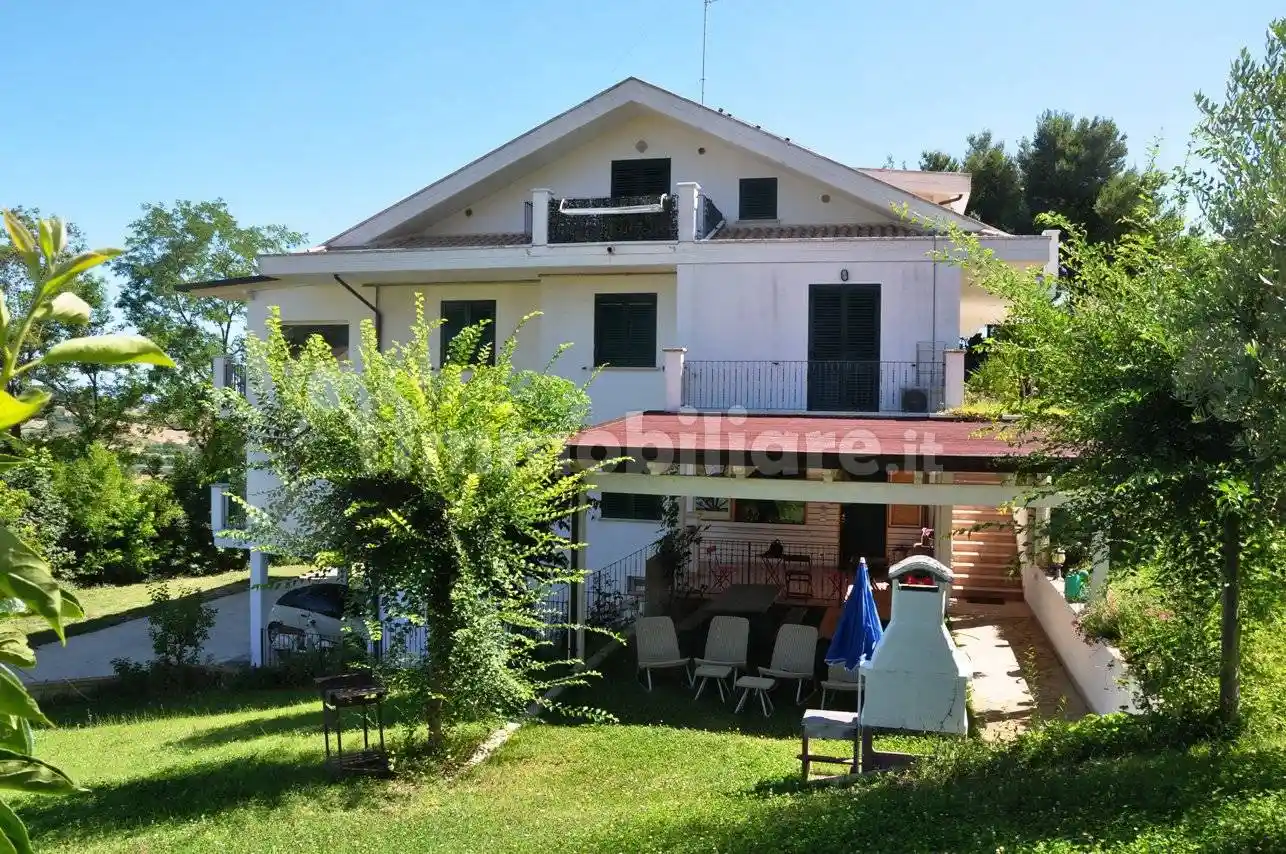 Appartamento in villa, ottimo stato, 240 m², Città Sant'Angelo - foto 2