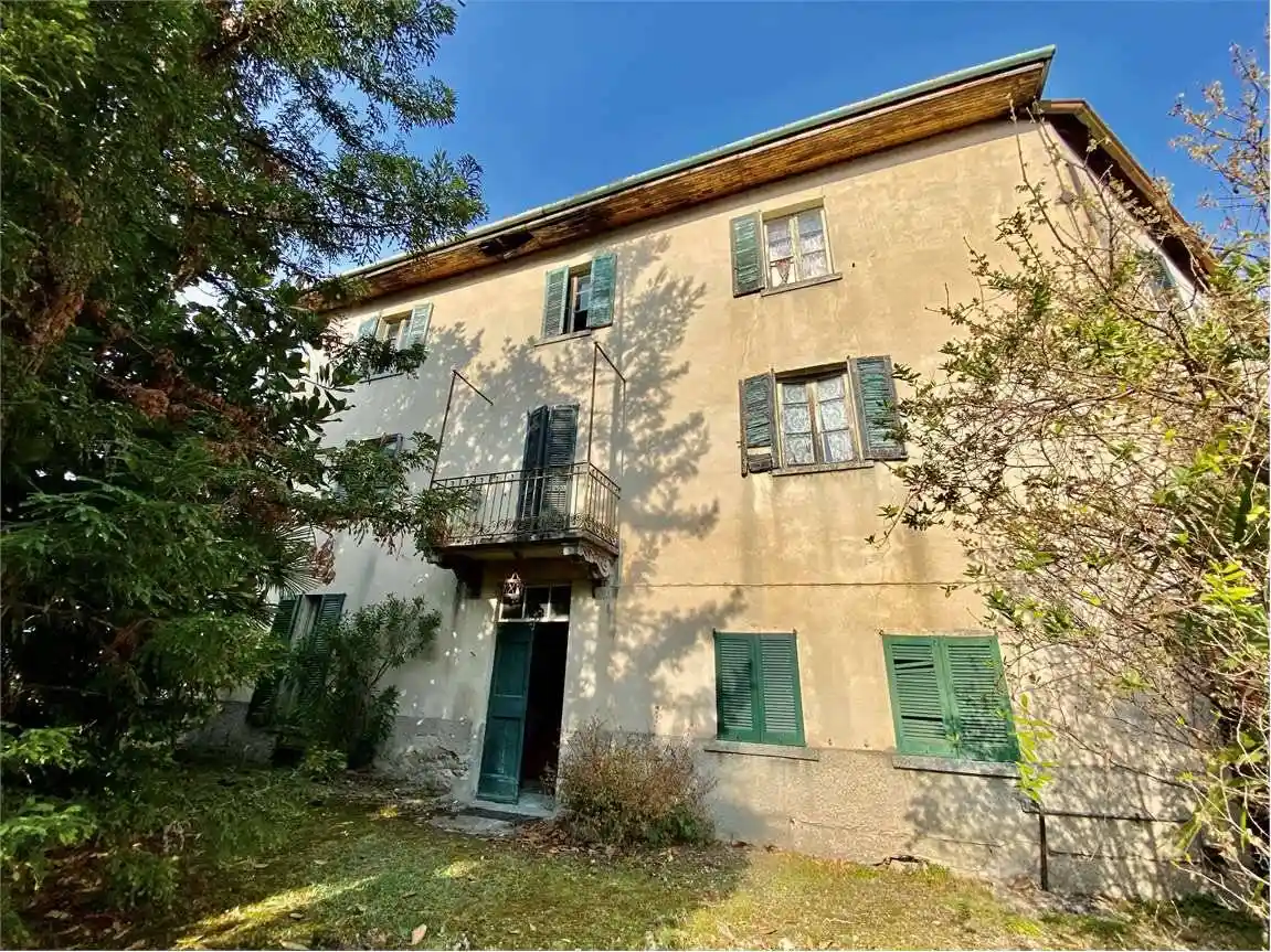 Rustico - Casale in vendita a Mandello del Lario