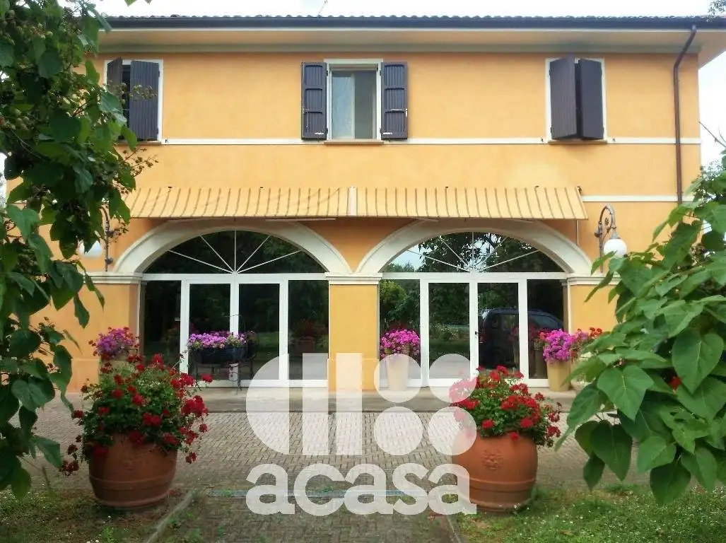 Villa in vendita a Cesena